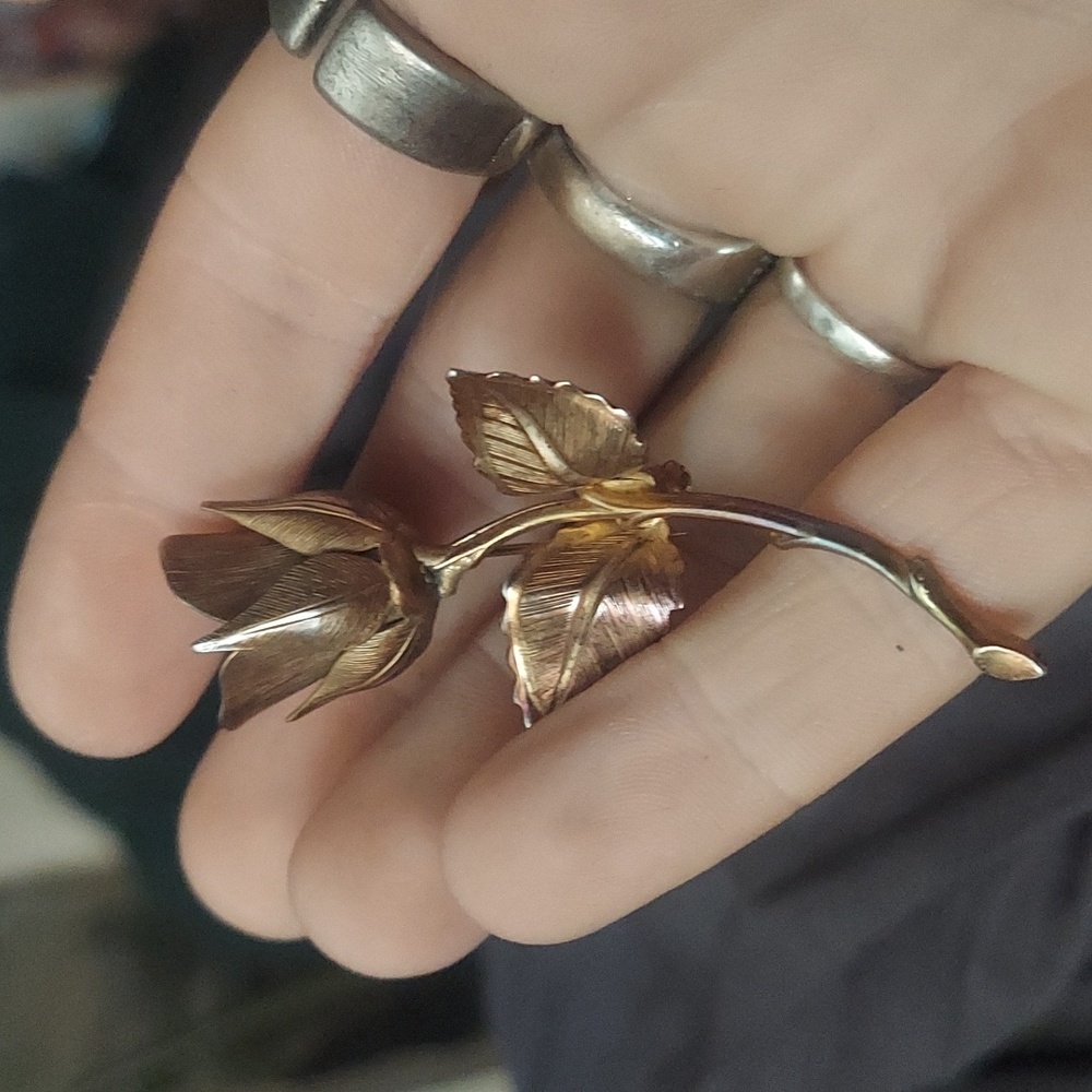 Large Golden Rose Antique Brooch 13$